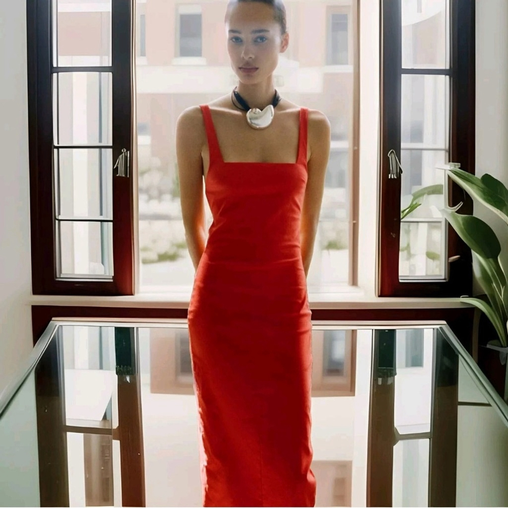 Zara Open Back Midi Fitted Pencil red Stretchy Dress
bloggers favourite